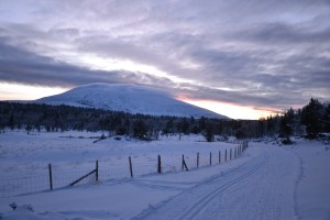 Ruvende og vakkert ligger fjellet der, og vi nyter synet på skituren vår