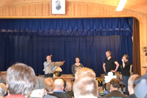 Ausjonarius Ola Rye i kjent positur