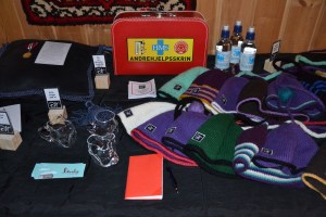 Ane hadde med diverse remedier for et muntrere liv, spesielt luene med sosiale antenner montert er populære