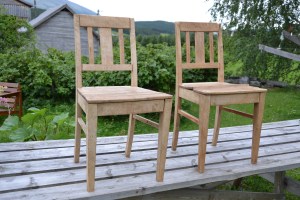 Yes! Tålmodigheten ble kronet med hell. Jammen ble til to HELE stoler til slutt