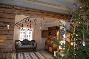 Vi har kommet vel i hus, og pyntet til jul!