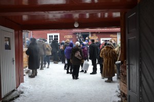 Liv og røre i bakgårdene